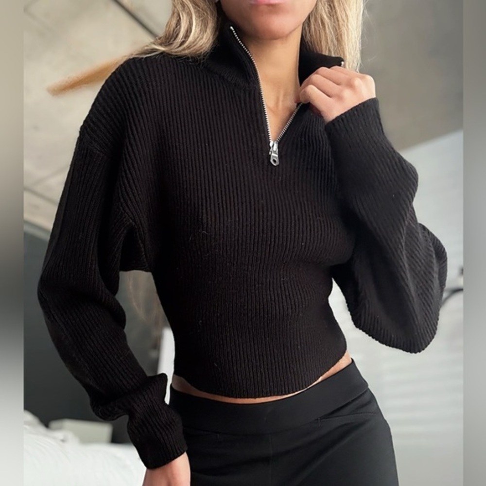 H&M Divided Mock Neck Tapered Waist Quarter Zip